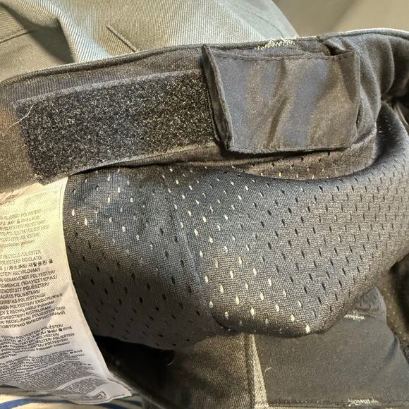 Volcom Women's Snow Pants Mountain Ski Snowboard Grey Waterproof Large - Picture 9 of 11